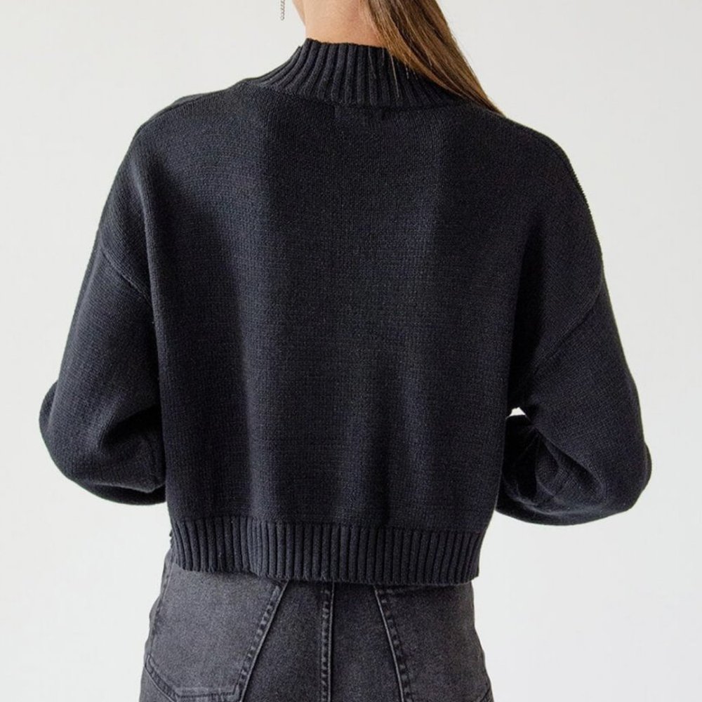Chunky Knit Cropped Cardigan w/ Safety Pins | Papermoon - Picture 2 of 3